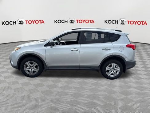 Used 2015 Toyota RAV4 LE AWD/4WD image 4