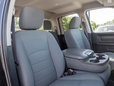 Used 2017 RAM 1500 Express AWD/4WD image 32