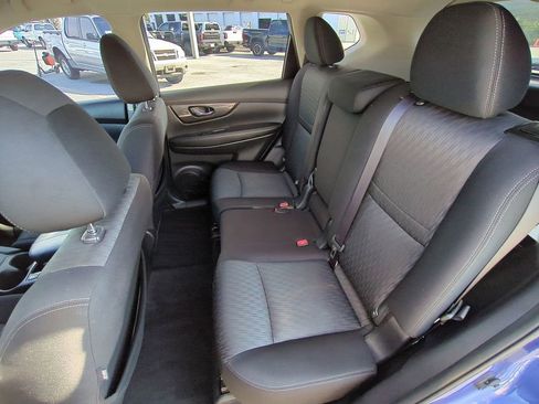 Used 2020 Nissan Rogue SV image 14