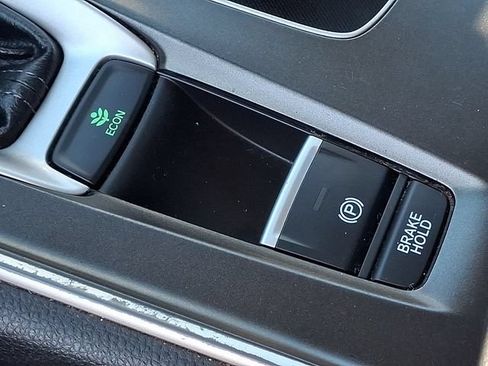 Used 2020 Honda Accord LX image 25
