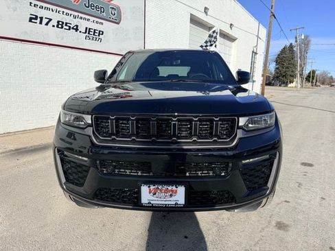 New 2026 Jeep Grand Cherokee Limited AWD/4WD image 2