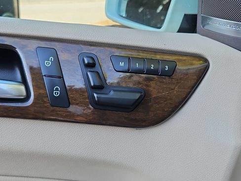 Used 2013 Mercedes-Benz ML 350 4MATIC image 27