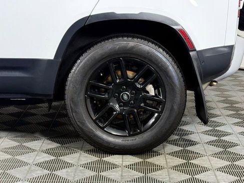 Used 2024 Land Rover Defender 110 S image 16