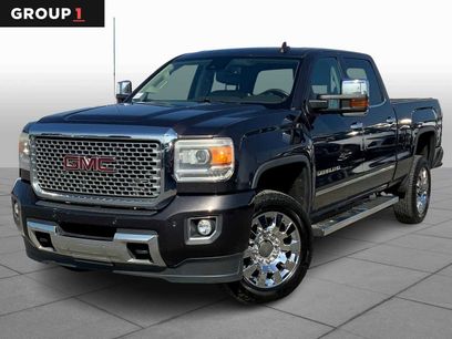 Used 2015 GMC Sierra 2500 Denali w/ Duramax Plus Package
