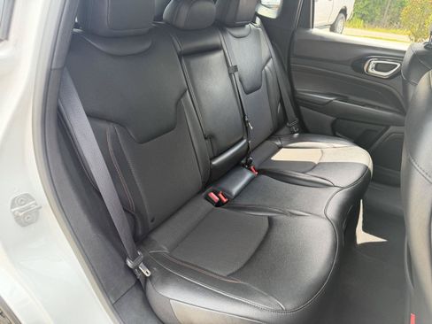Certified 2025 Jeep Compass Trailhawk AWD/4WD image 19