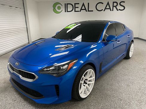 Used 2019 Kia Stinger Premium image 1