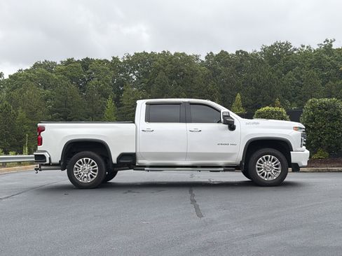Used 2022 Chevrolet Silverado 2500 High Country AWD/4WD image 5