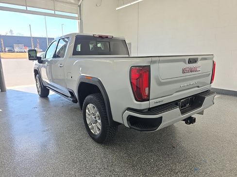 Used 2023 GMC Sierra 2500 Denali w/ Denali Ultimate Package image 3