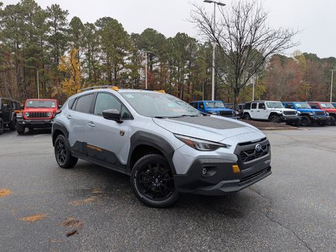 Used 2024 Subaru Crosstrek 2.5i Wilderness image 3
