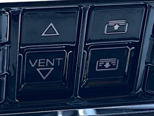 Used 2026 Lincoln Aviator AWD image 34
