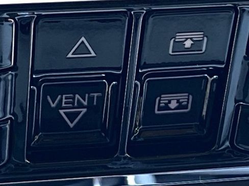 Used 2026 Lincoln Aviator AWD image 34