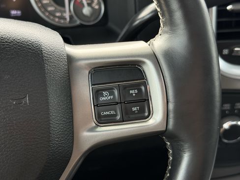 Used 2016 RAM 2500 Limited image 17