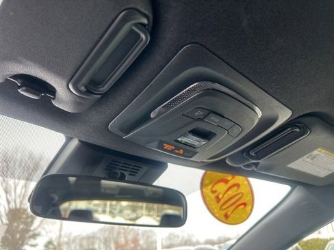 Used 2025 Toyota Corolla SE image 26