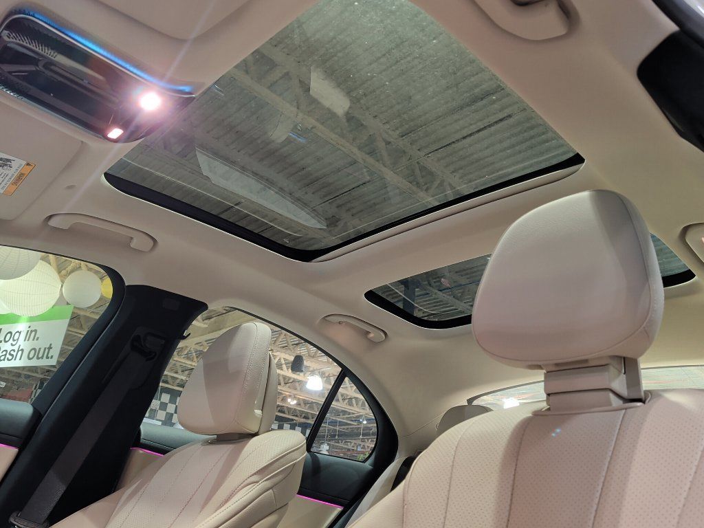 Used 2026 Mercedes-Benz E 350 4MATIC Sedan image 20