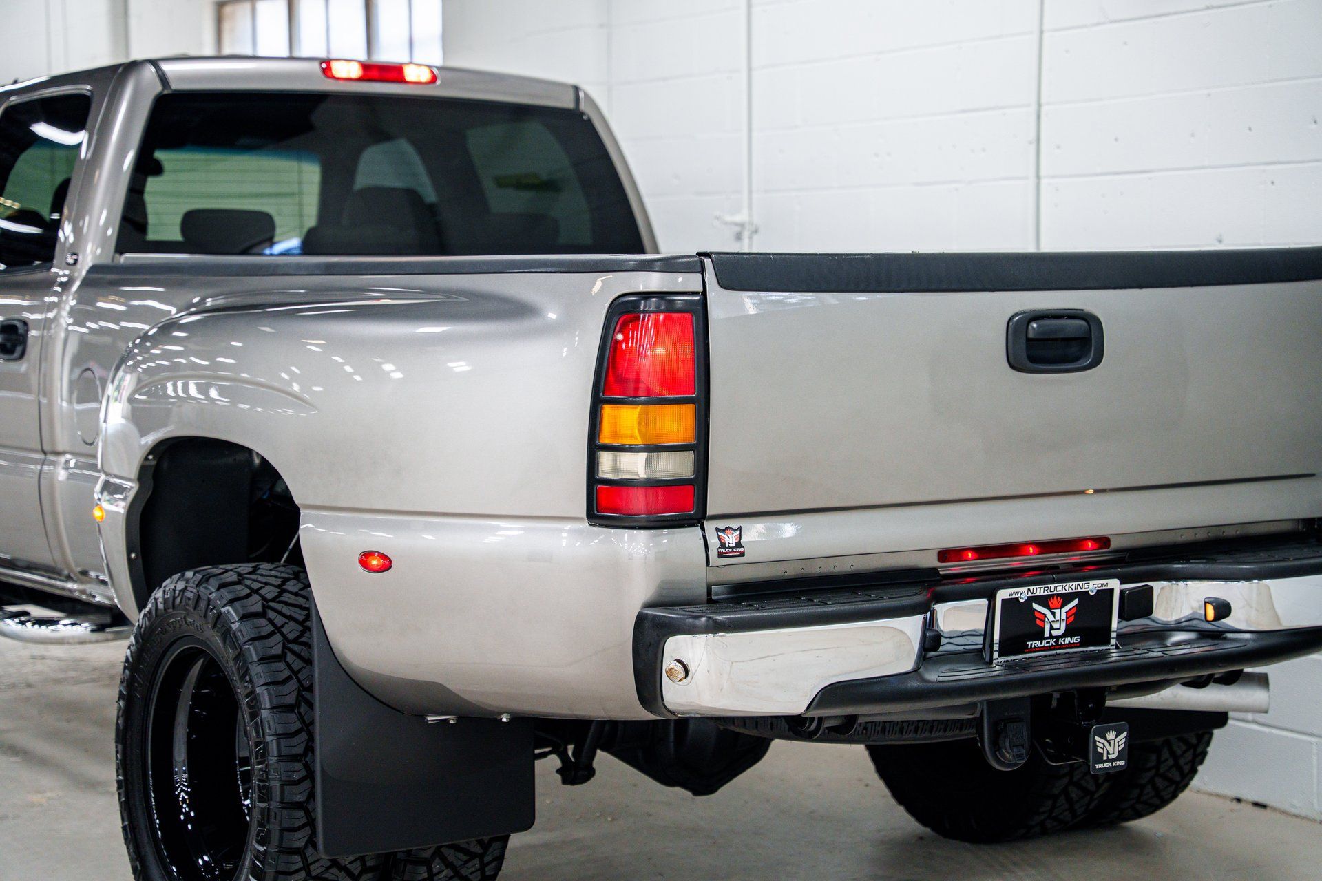 Used 2007 GMC Sierra 3500 SLT w/ Heavy-Duty Power Package AWD/4WD image 35