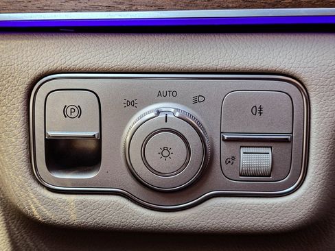 New 2026 Mercedes-Benz GLS 450 4MATIC image 29