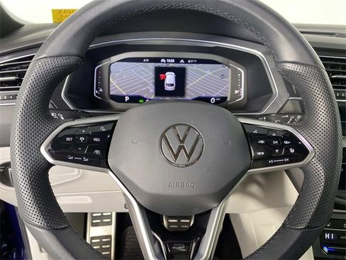 Used 2022 Volkswagen Tiguan SEL R-Line image 17