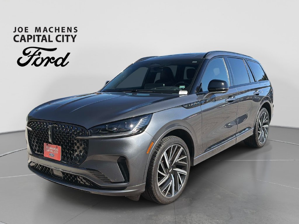 Used 2025 Lincoln Aviator Black Label w/ Jet Appearance Package AWD/4WD image 9