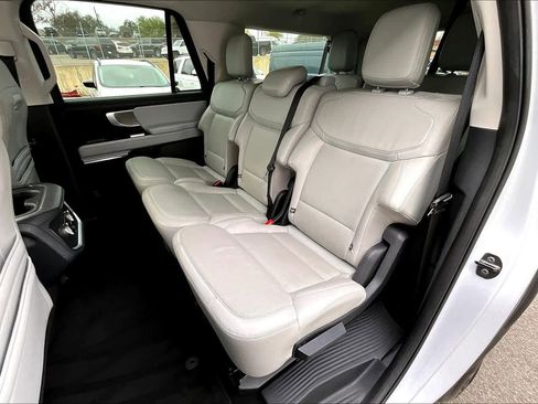 Used 2025 Ford Expedition Max Platinum image 20