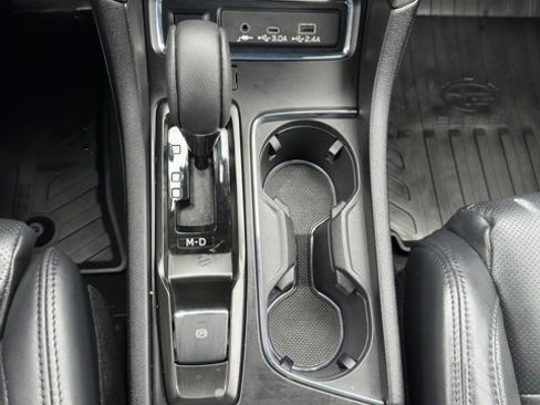 Used 2025 Subaru Ascent Bronze Edition image 14
