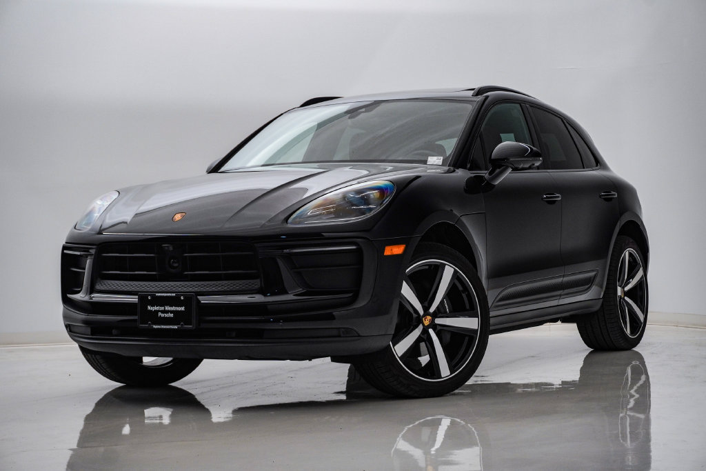 Certified 2026 Porsche Macan AWD/4WD image 1