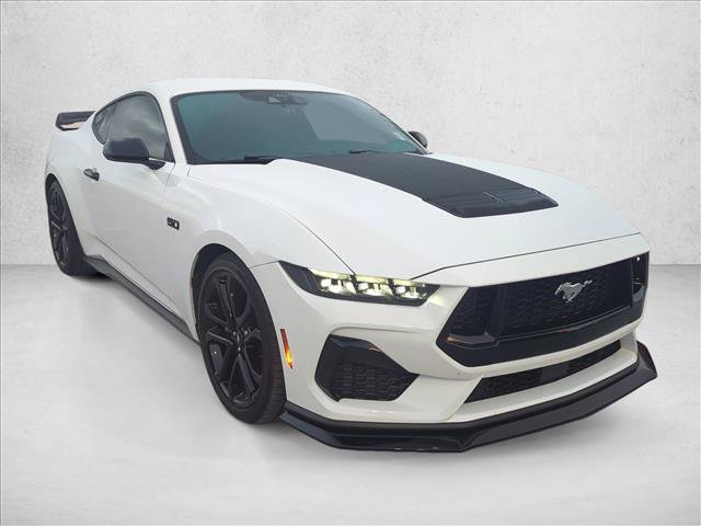 Used 2025 Ford Mustang GT Premium RWD image 3