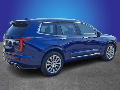 Used 2023 Cadillac XT6 Premium Luxury FWD image 4