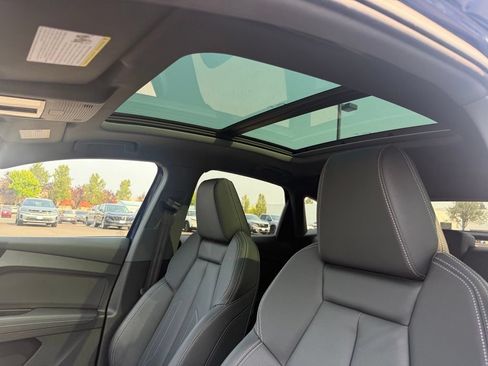Used 2023 Audi Q4 e-tron Premium AWD/4WD image 18