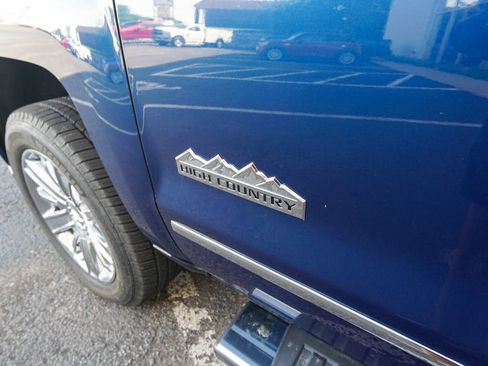 Used 2018 Chevrolet Silverado 1500 High Country AWD/4WD image 8