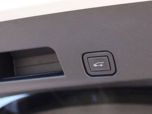 Used 2024 Chevrolet Traverse RS w/ LPO, Floor Liner Package image 8