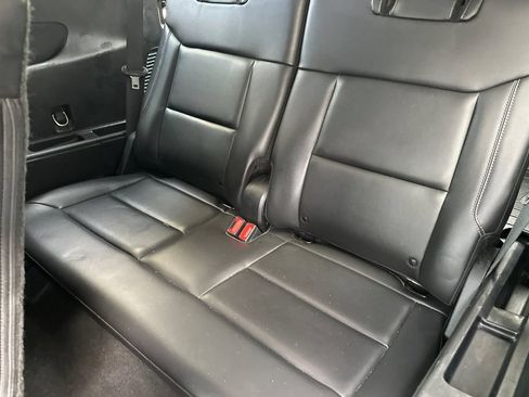 Used 2022 Ford Explorer XLT w/ Equipment Group 202A AWD/4WD image 15