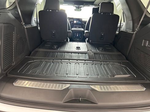 Used 2025 GMC Yukon AT4 Ultimate w/ LPO, Floor Liner Package image 43