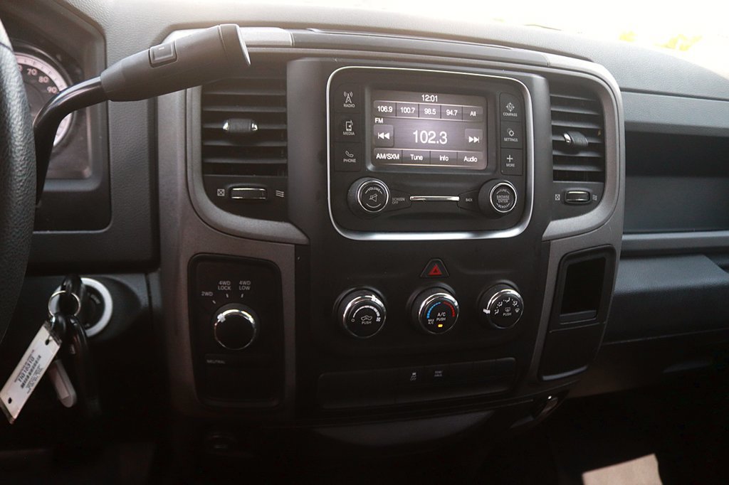 Used 2015 RAM 1500 Express AWD/4WD image 19