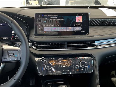 New 2026 INFINITI QX60 Autograph w/ Autograph Tech Package image 9