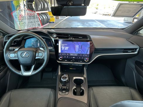 Used 2023 Lexus RZ 450e Premium image 20