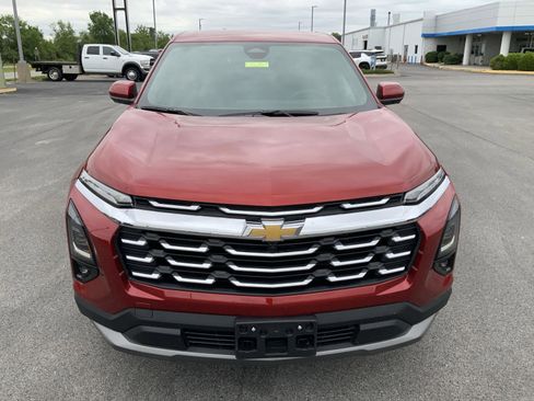 New 2026 Chevrolet Equinox LT w/ Convenience Package II FWD image 3