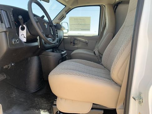 New 2026 Chevrolet Express 2500 RWD image 17