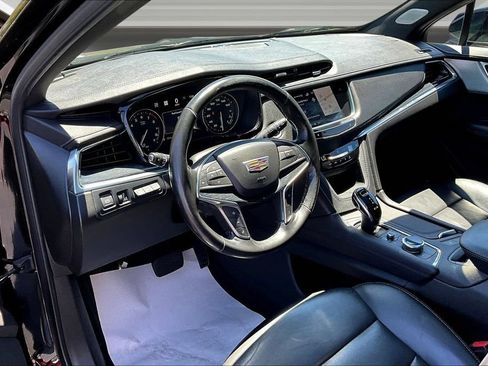 Certified 2023 Cadillac XT5 Premium Luxury w/ Technology Package AWD/4WD image 17