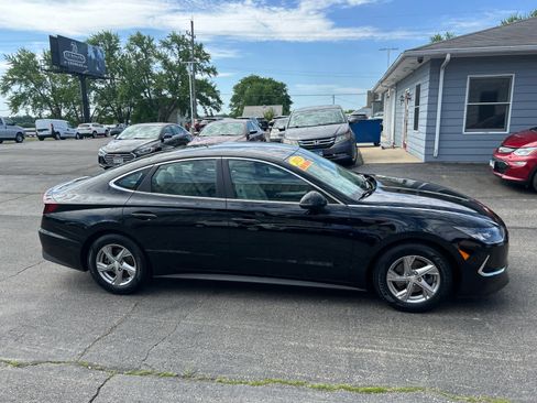 Used 2023 Hyundai Sonata SE FWD image 2