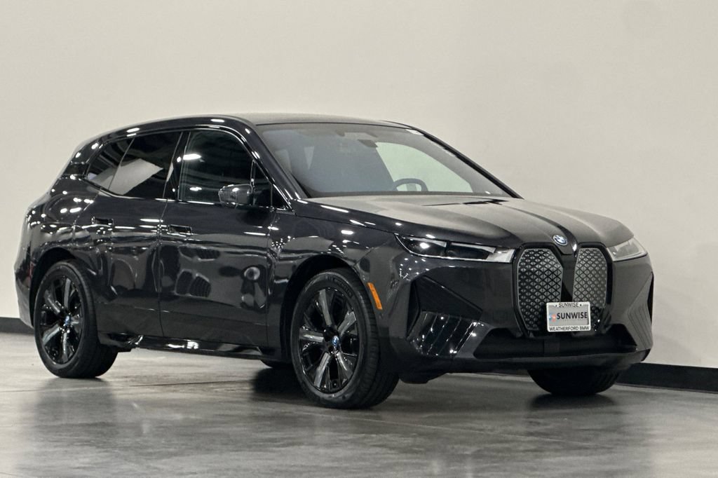 Used 2024 BMW iX xDrive50 w/ Sport Package AWD/4WD image 2