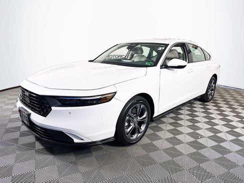 Used 2024 Honda Accord EX-L image 3