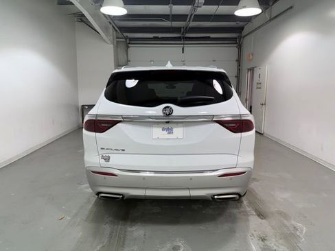 Certified 2023 Buick Enclave Essence image 5