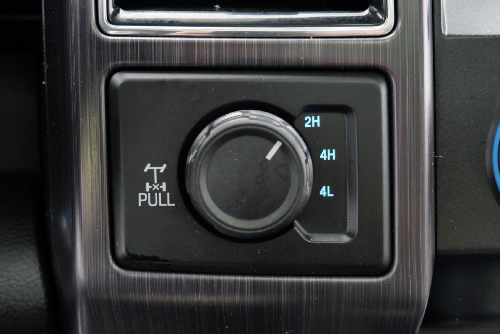 Used 2021 Ford F250 Limited w/ FX4 Off-Road Package AWD/4WD image 32