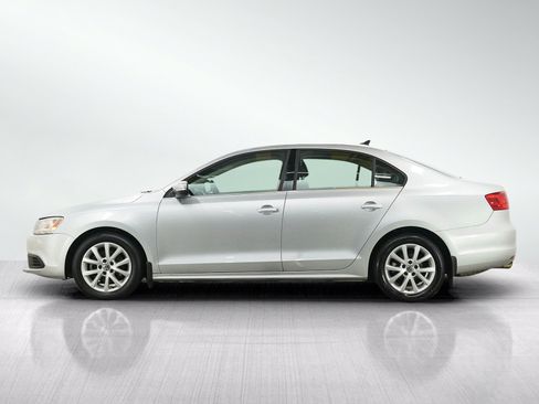 Used 2014 Volkswagen Jetta SE FWD image 2