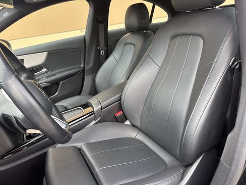 Used 2025 Mercedes-Benz CLA 250 image 17