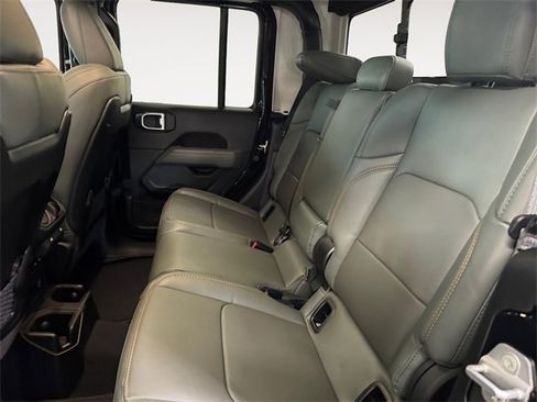 New 2026 Jeep Gladiator Mojave image 21