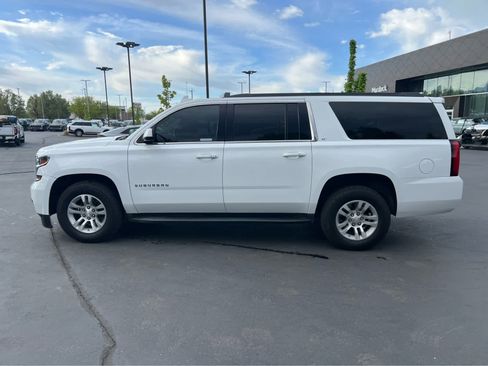 Used 2018 Chevrolet Suburban LT image 12