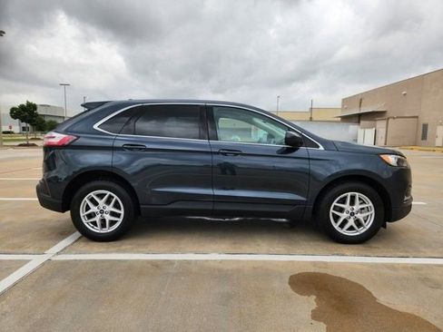 Used 2022 Ford Edge SEL w/ Convenience Package AWD/4WD image 4