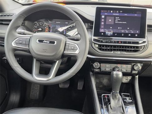 Used 2022 Jeep Compass Altitude image 12