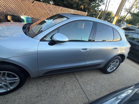 Used 2020 Porsche Macan AWD/4WD image 6